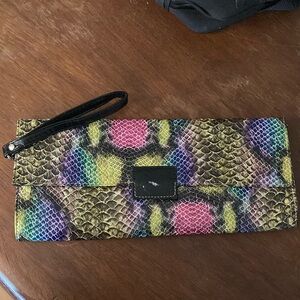Gianinni clutch snakeskin design
